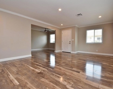 4640 Rishell Ct - Photo Thumbnail 4