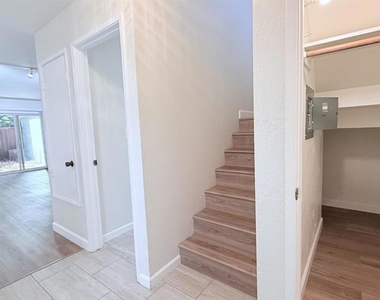 1065 San Ramon Valley Blvd - Photo Thumbnail 22