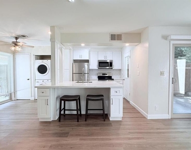 1065 San Ramon Valley Blvd - Photo Thumbnail 9