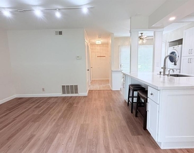 1065 San Ramon Valley Blvd - Photo Thumbnail 21