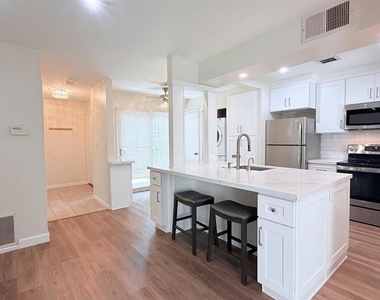 1065 San Ramon Valley Blvd - Photo Thumbnail 11