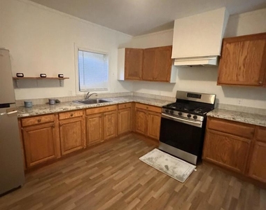 5740 Kingsley Cir - Photo Thumbnail 1