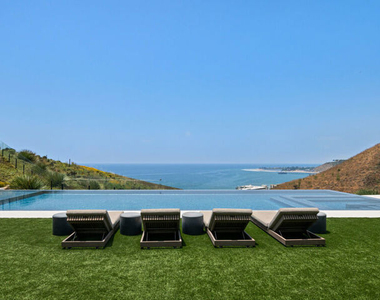 5012 Carbon Beach Terrace - Photo Thumbnail 18