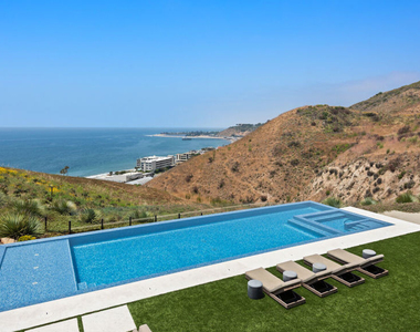5012 Carbon Beach Terrace - Photo Thumbnail 28