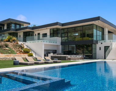 5012 Carbon Beach Terrace - Photo Thumbnail 16
