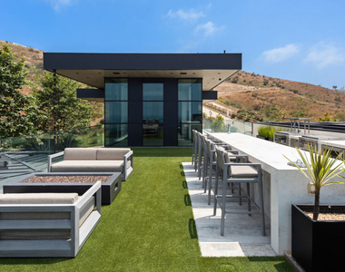 5012 Carbon Beach Terrace - Photo Thumbnail 26