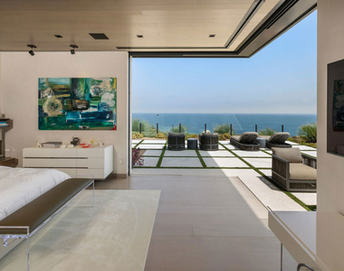 5012 Carbon Beach Terrace - Photo Thumbnail 20