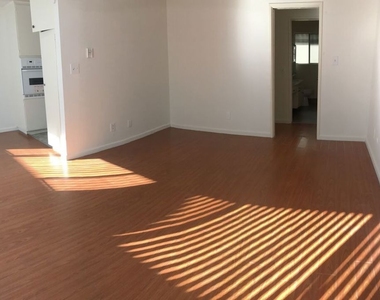 5853 Gregory Avenue - Photo Thumbnail 3