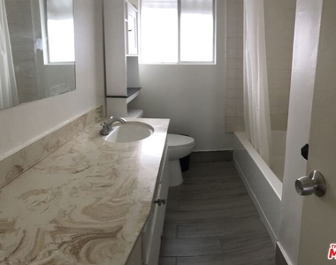 5853 Gregory Avenue - Photo Thumbnail 5