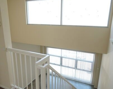 922 W 23rd Street - Photo Thumbnail 10
