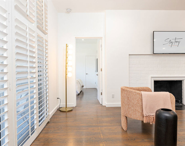 8911 Cynthia Street - Photo Thumbnail 17