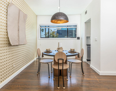 8911 Cynthia Street - Photo Thumbnail 7