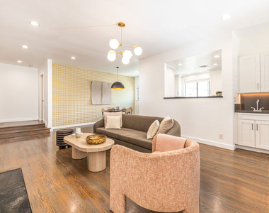 8911 Cynthia Street - Photo Thumbnail 3