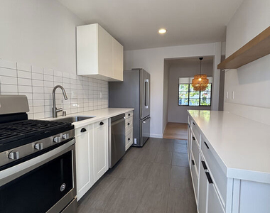 751 18th Street - Photo Thumbnail 8