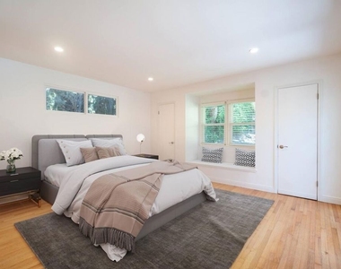 2201 Coldwater Canyon Drive - Photo Thumbnail 13