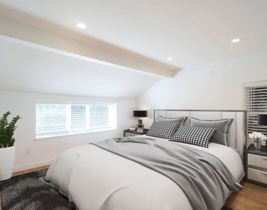 2201 Coldwater Canyon Drive - Photo Thumbnail 11