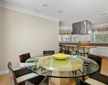 10630 Somma Way - Photo Thumbnail 7