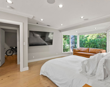 10630 Somma Way - Photo Thumbnail 21