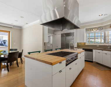 10630 Somma Way - Photo Thumbnail 11