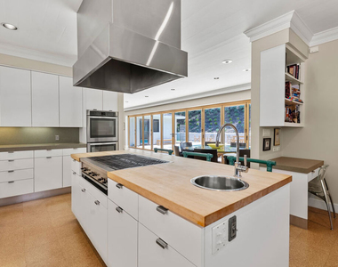 10630 Somma Way - Photo Thumbnail 9