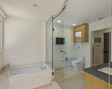 10630 Somma Way - Photo Thumbnail 31