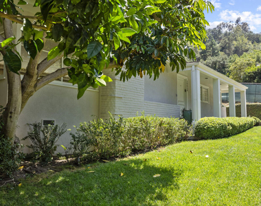 10630 Somma Way - Photo Thumbnail 32