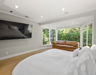 10630 Somma Way - Photo Thumbnail 22