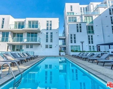 13448 Beach Avenue - Photo Thumbnail 8