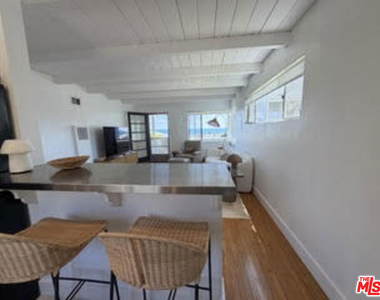 25119 Malibu Road - Photo Thumbnail 5