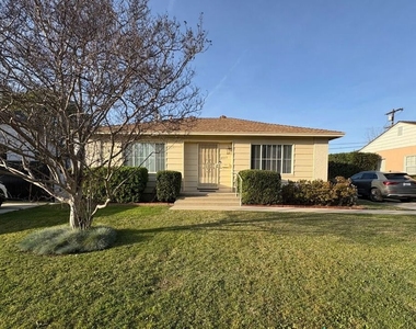 14013 Addison Street - Photo Thumbnail 22