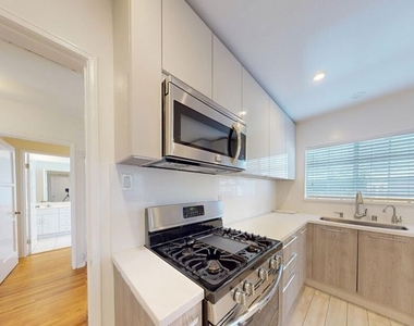 14013 Addison Street - Photo Thumbnail 7