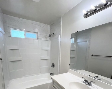 14202 Delano Street - Photo Thumbnail 9