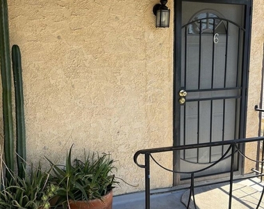 14202 Delano Street - Photo Thumbnail 11