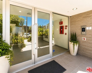7857 W Manchester Avenue - Photo Thumbnail 2