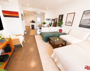 7857 W Manchester Avenue - Photo Thumbnail 18