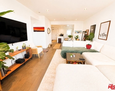 7857 W Manchester Avenue - Photo Thumbnail 19