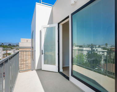 5320 Cartwright Avenue - Photo Thumbnail 11