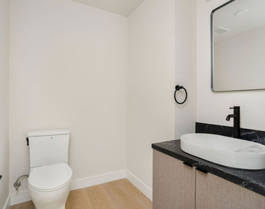 5320 Cartwright Avenue - Photo Thumbnail 10