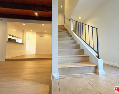 870 Figueroa Terrace - Photo Thumbnail 4