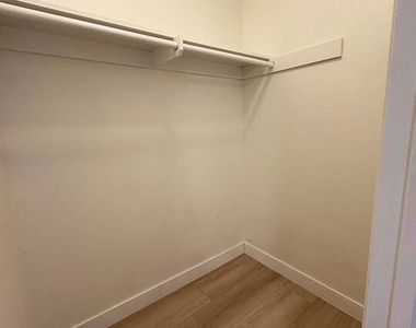 870 Figueroa Terrace - Photo Thumbnail 21