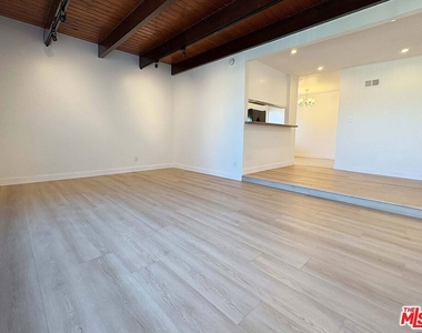 870 Figueroa Terrace - Photo Thumbnail 1