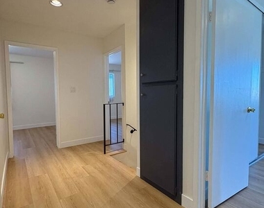 870 Figueroa Terrace - Photo Thumbnail 12