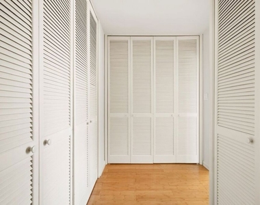 2120 Linda Flora Drive - Photo Thumbnail 9