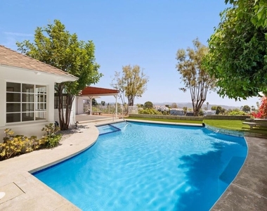 2120 Linda Flora Drive - Photo Thumbnail 14