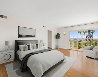 2120 Linda Flora Drive - Photo Thumbnail 7