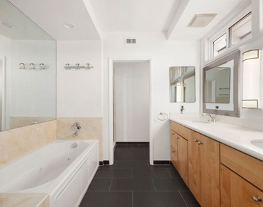 2120 Linda Flora Drive - Photo Thumbnail 8