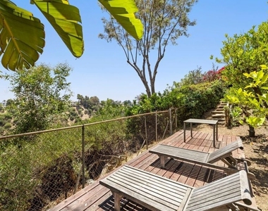2120 Linda Flora Drive - Photo Thumbnail 16