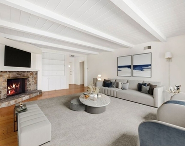 2120 Linda Flora Drive - Photo Thumbnail 2