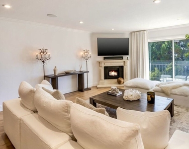 2385 Roscomare Road - Photo Thumbnail 2