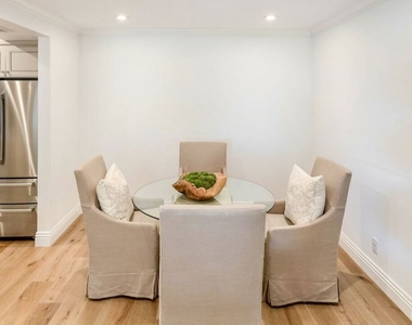 2385 Roscomare Road - Photo Thumbnail 6